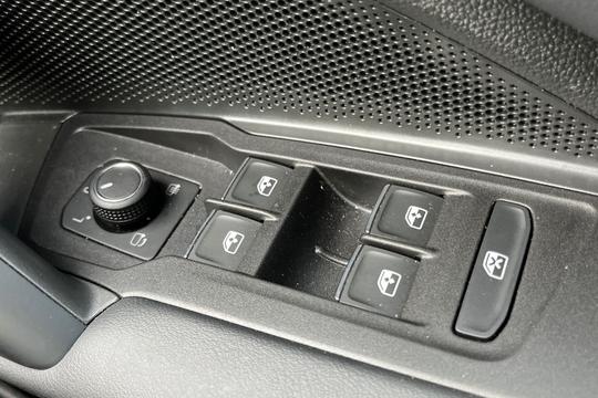 Volkswagen Tiguan Photo autoimg-1cd6e475ea905fb8e95f7fc2aa11ec2b2a69e5fd.jpg