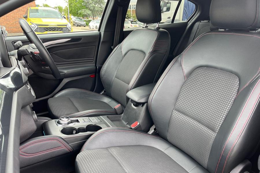 Ford Focus Photo autoimg-1cdb19352529b12f9eac719d4e5f300f1b1148ed.jpg