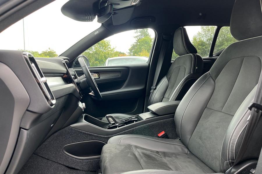 Volvo XC40 Photo autoimg-1cdcfe566656de686540ee2d946583ec45103cab.jpg
