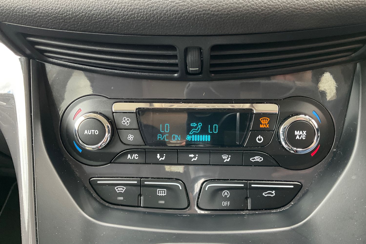 Ford KUGA Photo 24