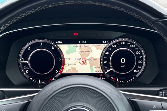 VOLKSWAGEN Tiguan Photo 29