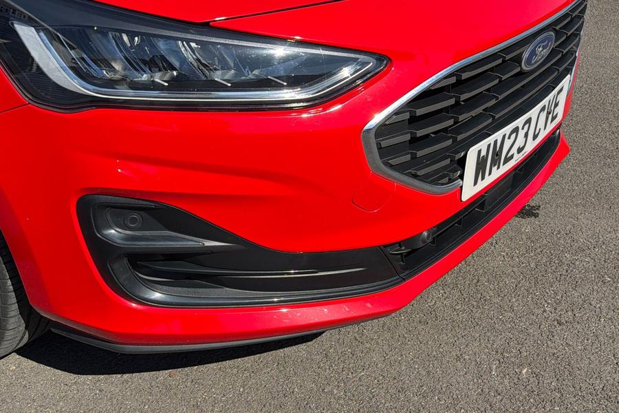 Ford FOCUS Photo autoimg-1ce5f7176bf1b4f2a0e38ba87d8af48d14befce6.jpg