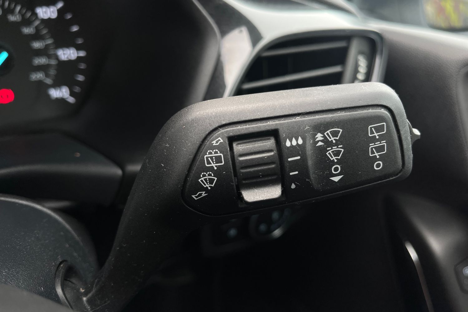 Ford FIESTA Photo 14