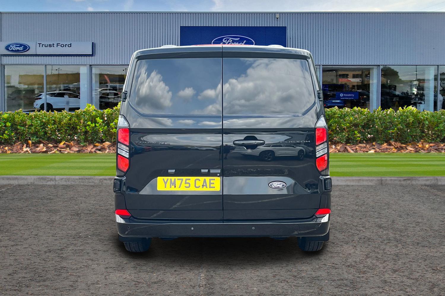 Ford TRANSIT CUSTOM Photo 12