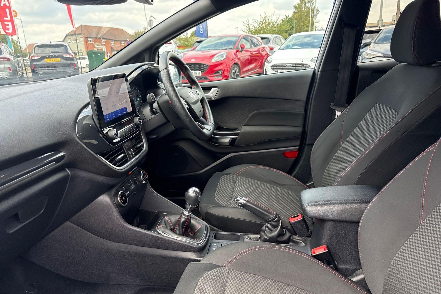 Ford Fiesta Photo 18