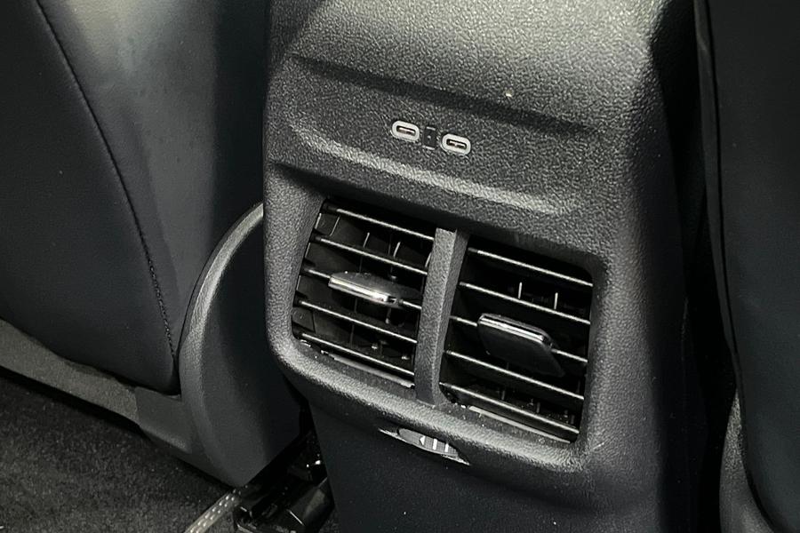 Ford Explorer Photo autoimg-1cf8e14c066fb44381b7b189070d1137225f71d4.jpg