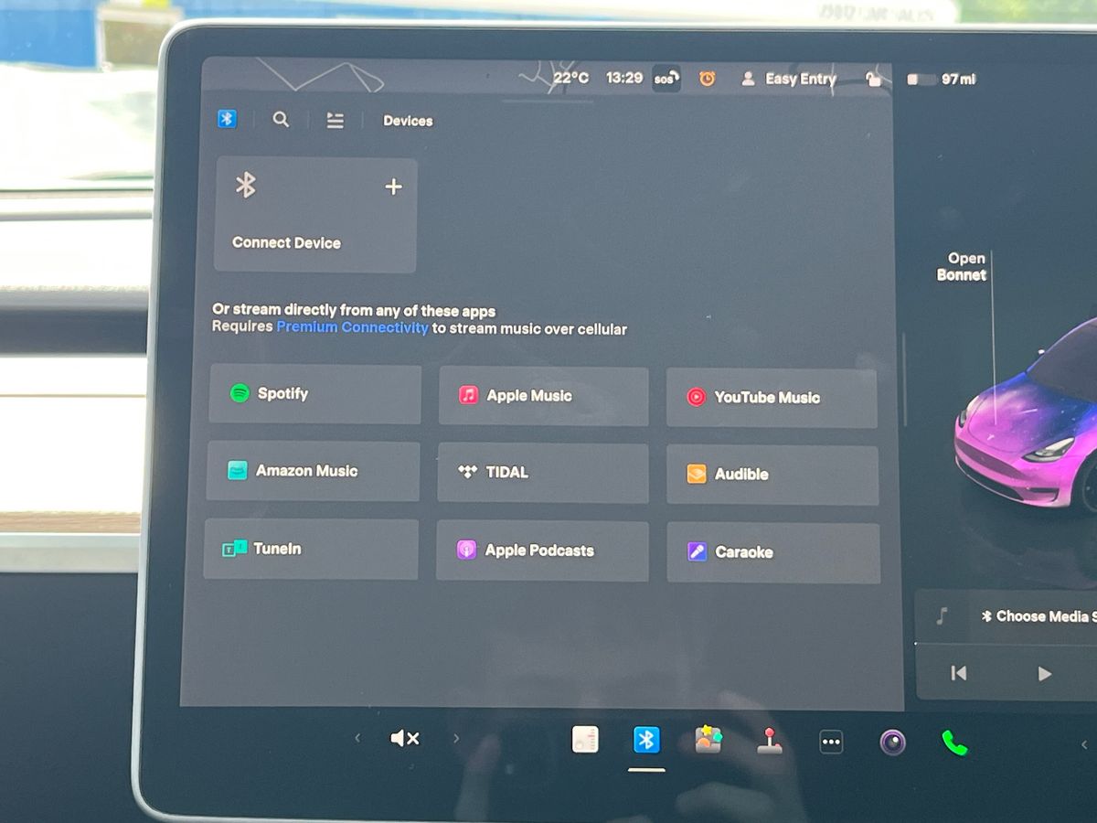 TESLA Model Y Photo 37