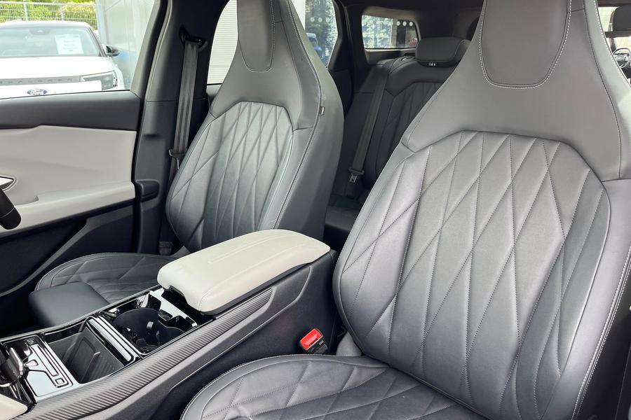 Ford Explorer Photo autoimg-1cfcda2eccfa4af6ca0abdb7d96e90feae095b03.jpg