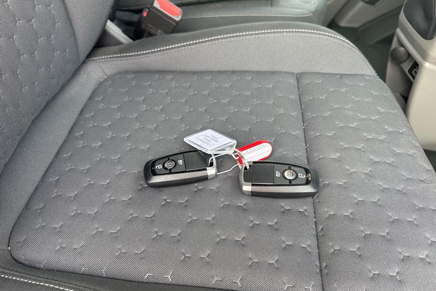 Ford TRANSIT CUSTOM Photo autoimg-1d050236986c39a8b374292d60125402cc780646.jpg