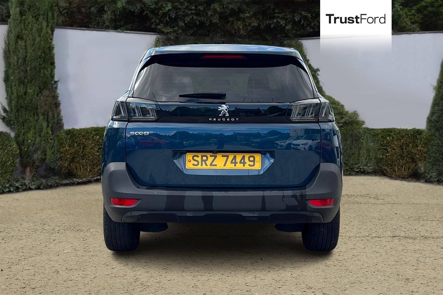 Peugeot 5008 Photo 6
