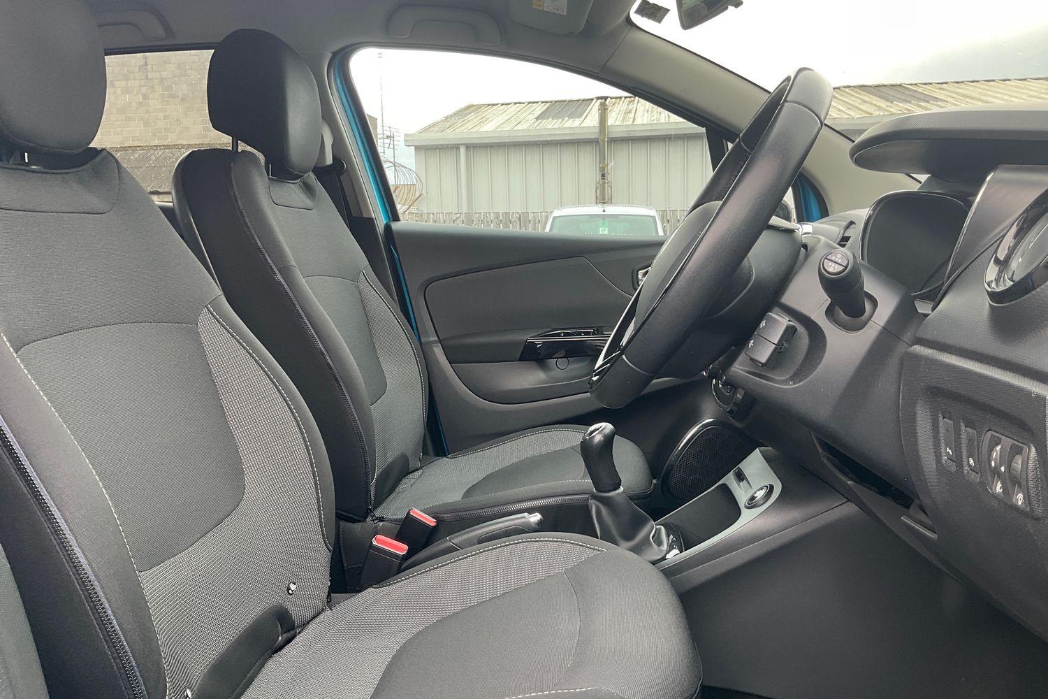 Renault CAPTUR Photo 16
