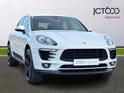 2017 Porsche Macan 2.0T SUV 5dr Petrol PDK 4WD Euro 6 (s/s) (252 ps) at JCT600
