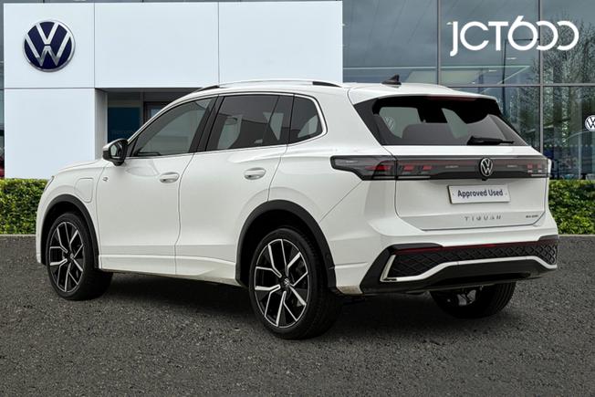 VOLKSWAGEN Tiguan Photo 3