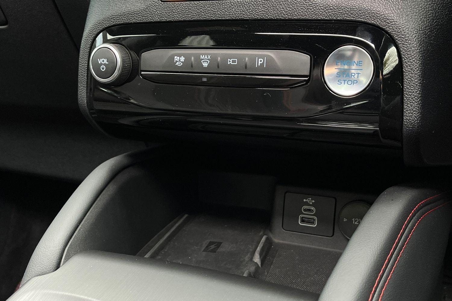 Ford Kuga Photo 34