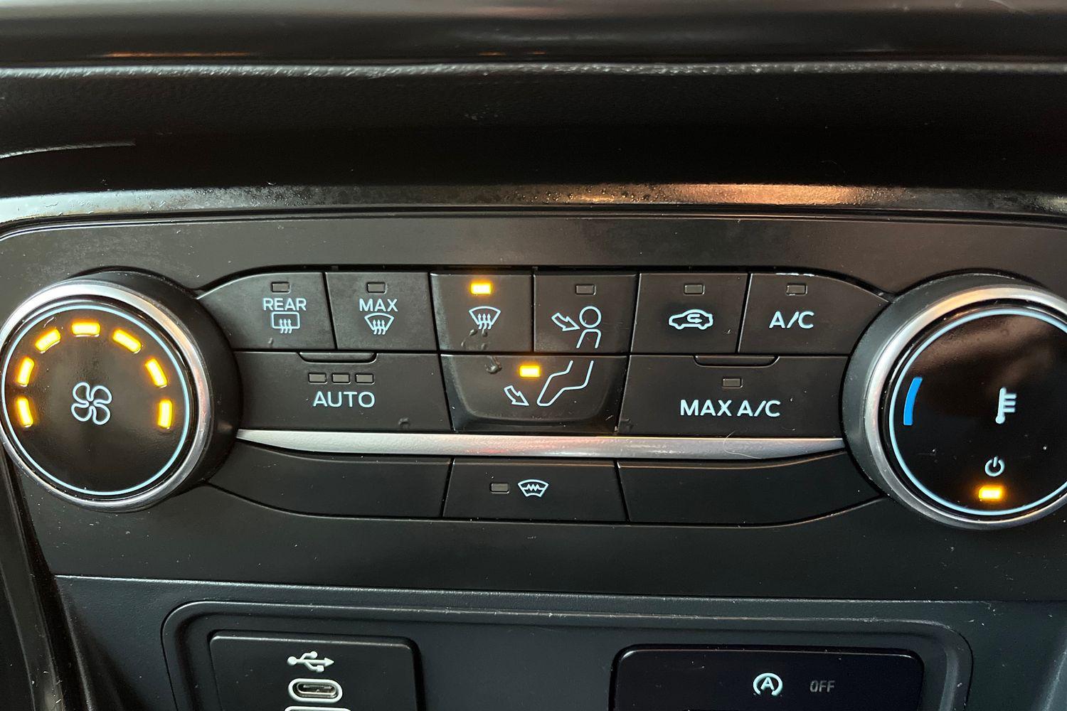Ford ECOSPORT Photo 29
