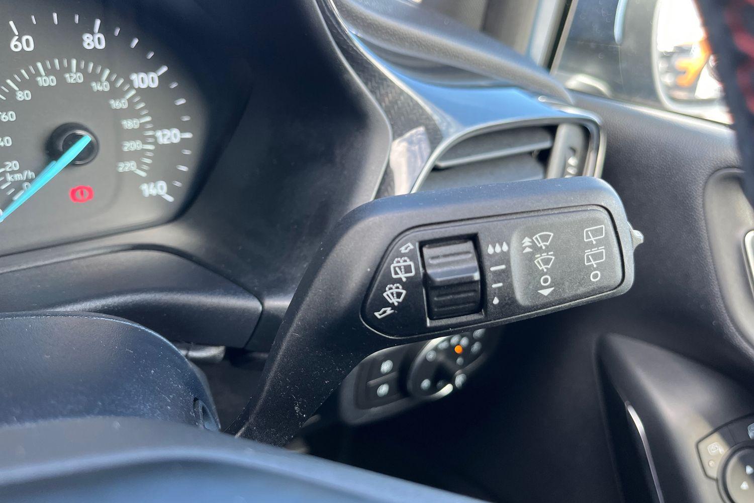 Ford FIESTA Photo 14