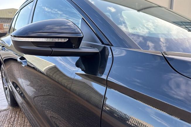 AUDI Q6 e-tron Photo 21