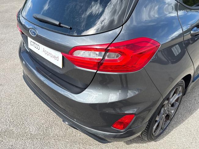FORD Fiesta Photo 22