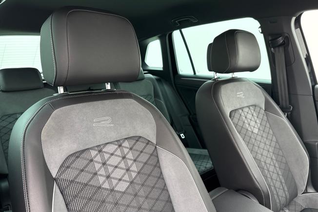VOLKSWAGEN Tiguan Photo 26