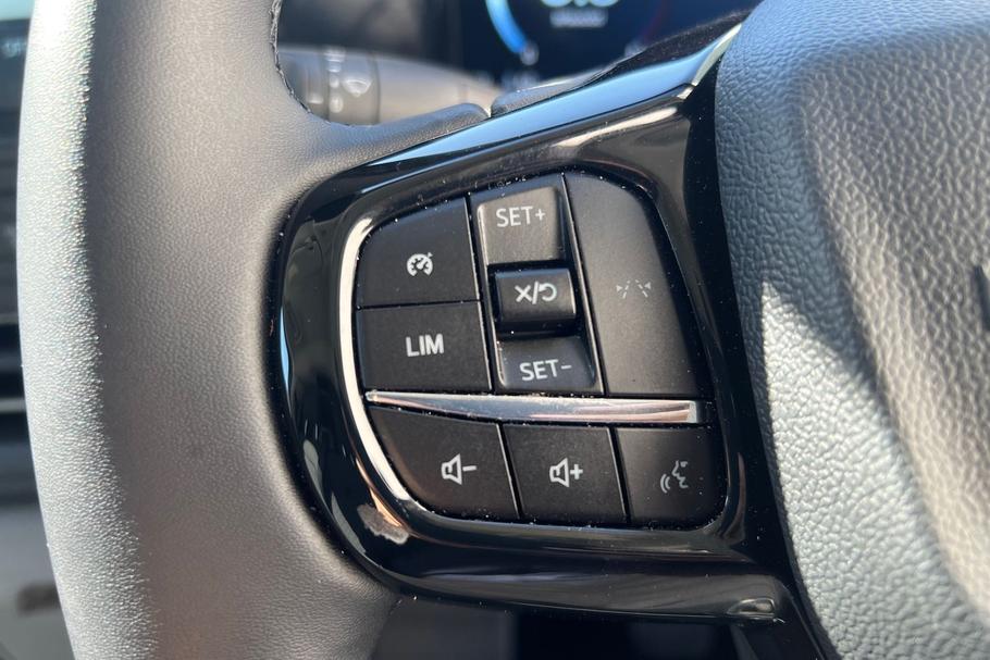 Used FORD TRANSIT CUSTOM WV75ZFP 37