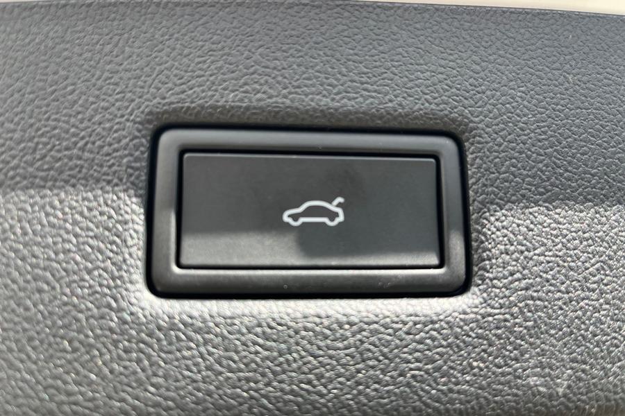 Ford Explorer Photo autoimg-1d20db9dc400c175ee7d089256e0314e1943ab69.jpg