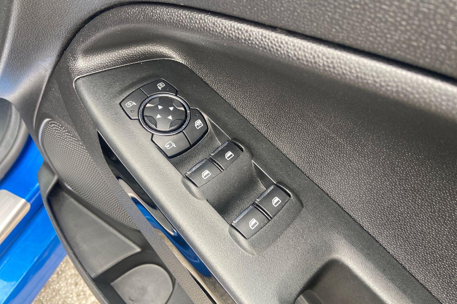 Ford ECOSPORT Photo 15