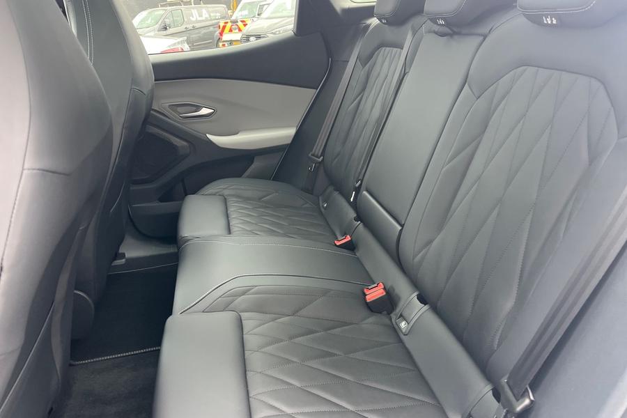 Ford Explorer Photo autoimg-1d2b0f40dd5a1de220079539d9097493bdc773d7.jpg