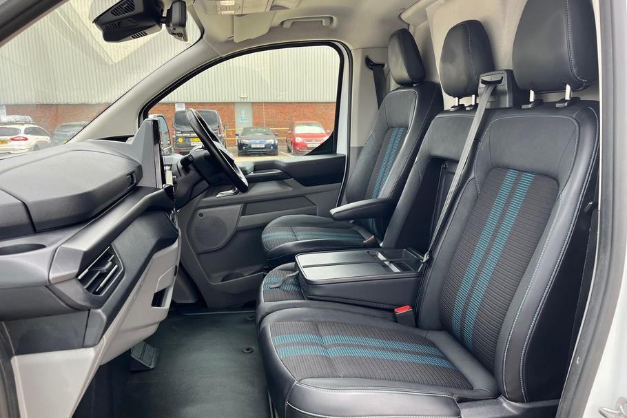 Used Ford TRANSIT CUSTOM LD74DNX 33