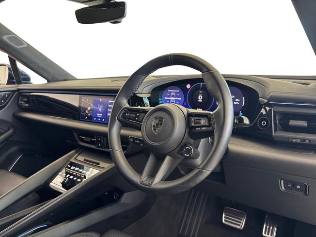 PORSCHE Macan Photo 10