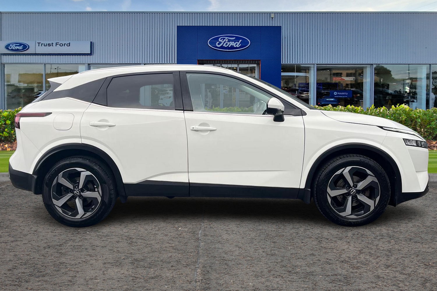 Nissan QASHQAI Photo 2