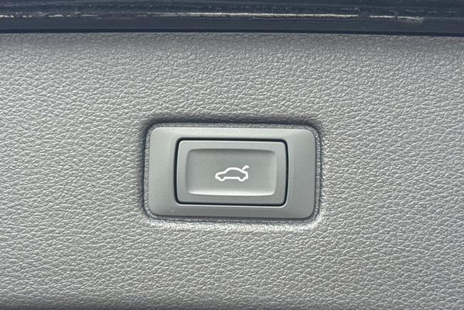 AUDI Q7 Photo 28
