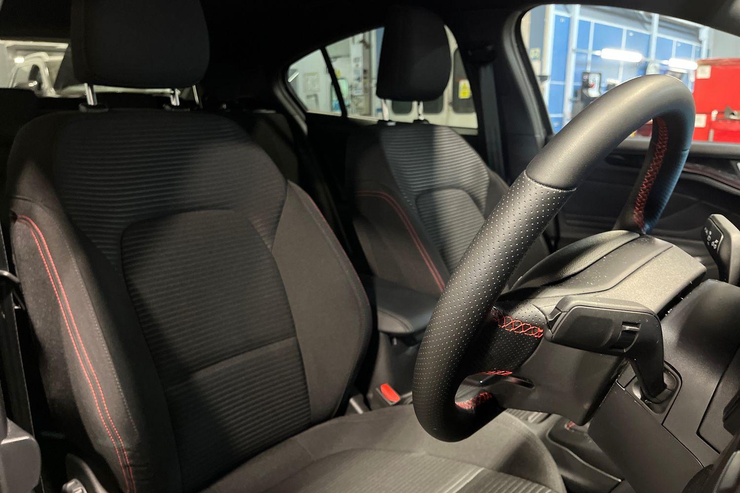 Ford Focus Photo 16