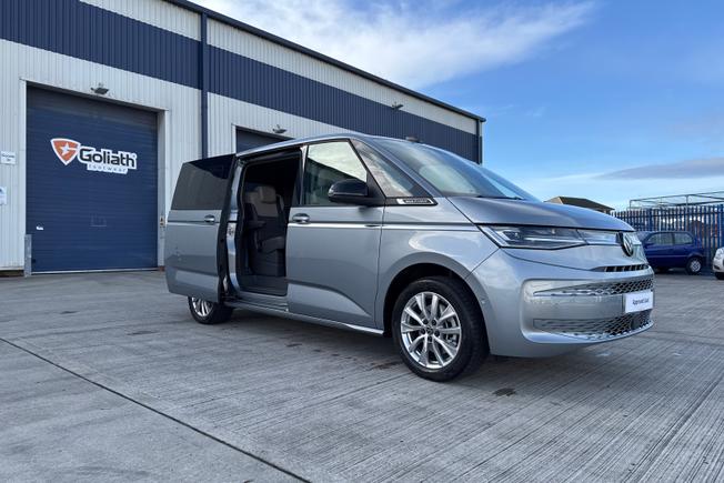 VOLKSWAGEN Multivan Photo 45