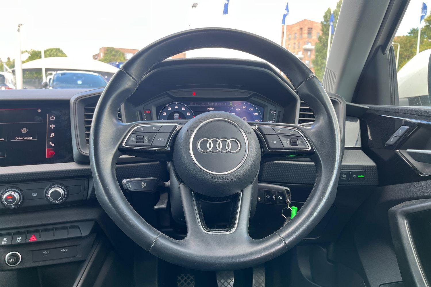 Audi A1 Photo 11