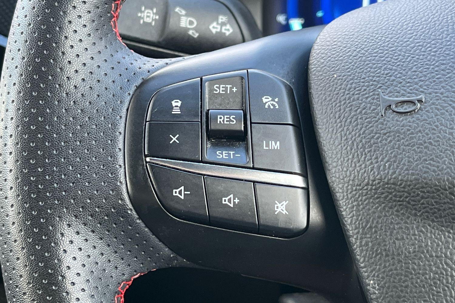 Ford Kuga Photo 31