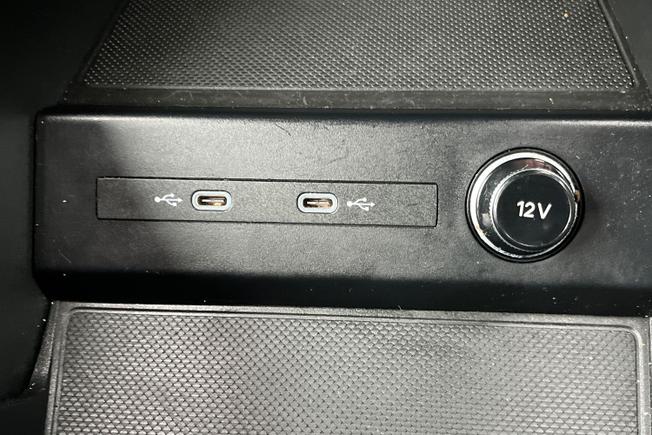 AUDI Q4 e-tron Photo 27