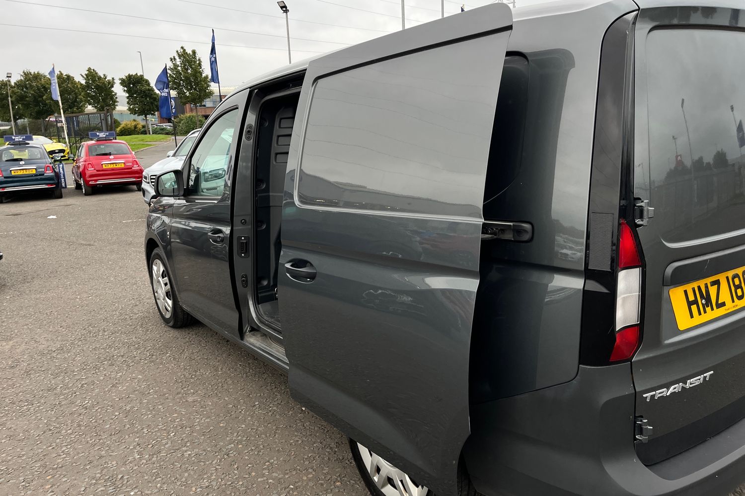 Ford TRANSIT CONNECT Photo 22