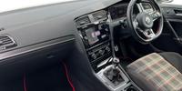 Volkswagen Golf Photo 1
