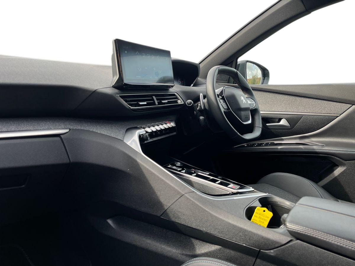 Peugeot 5008 Photo 2