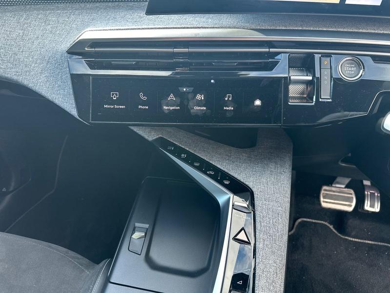 Used Peugeot E-3008 NV24RXS 23