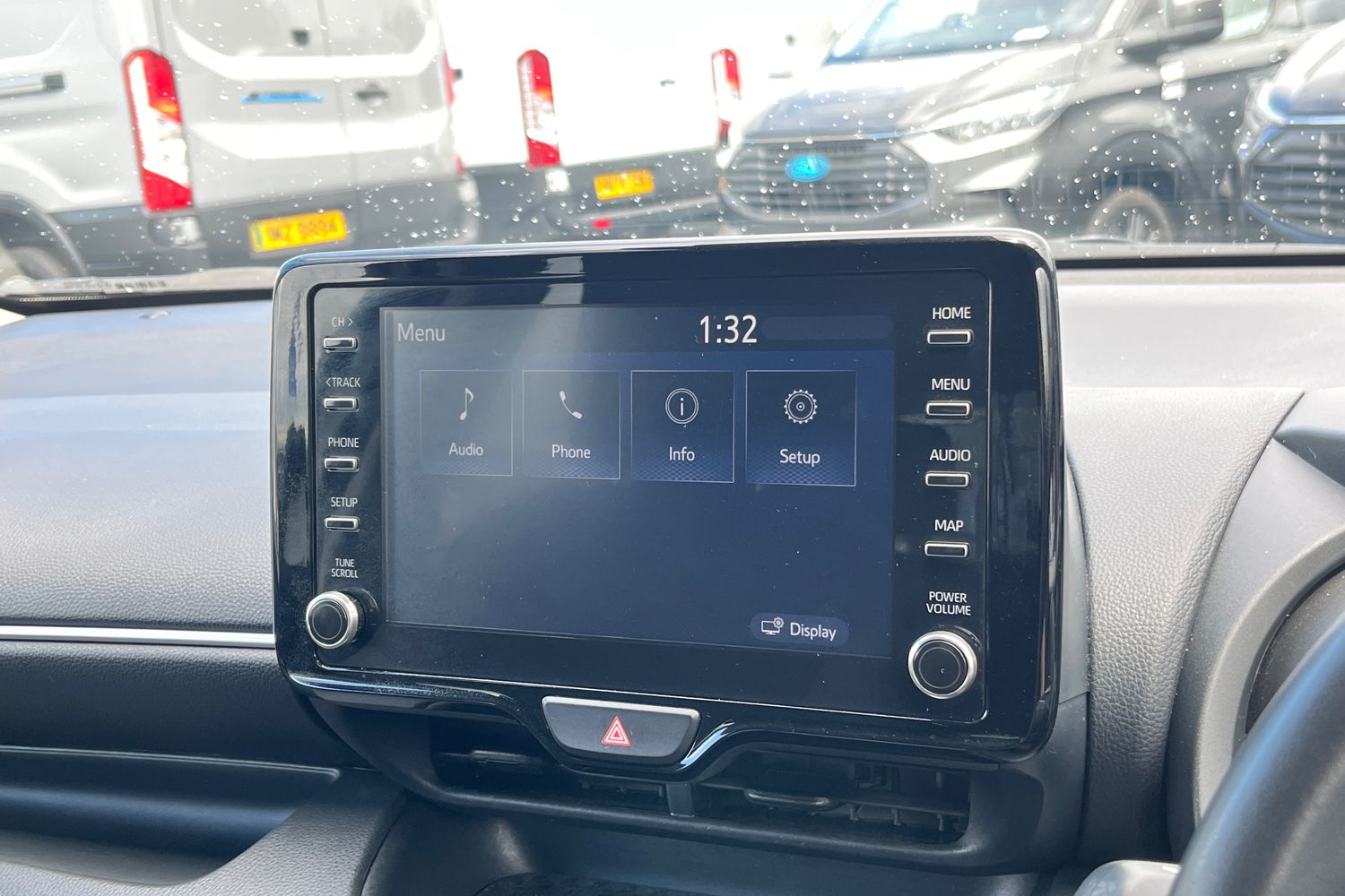 Toyota YARIS Photo 28