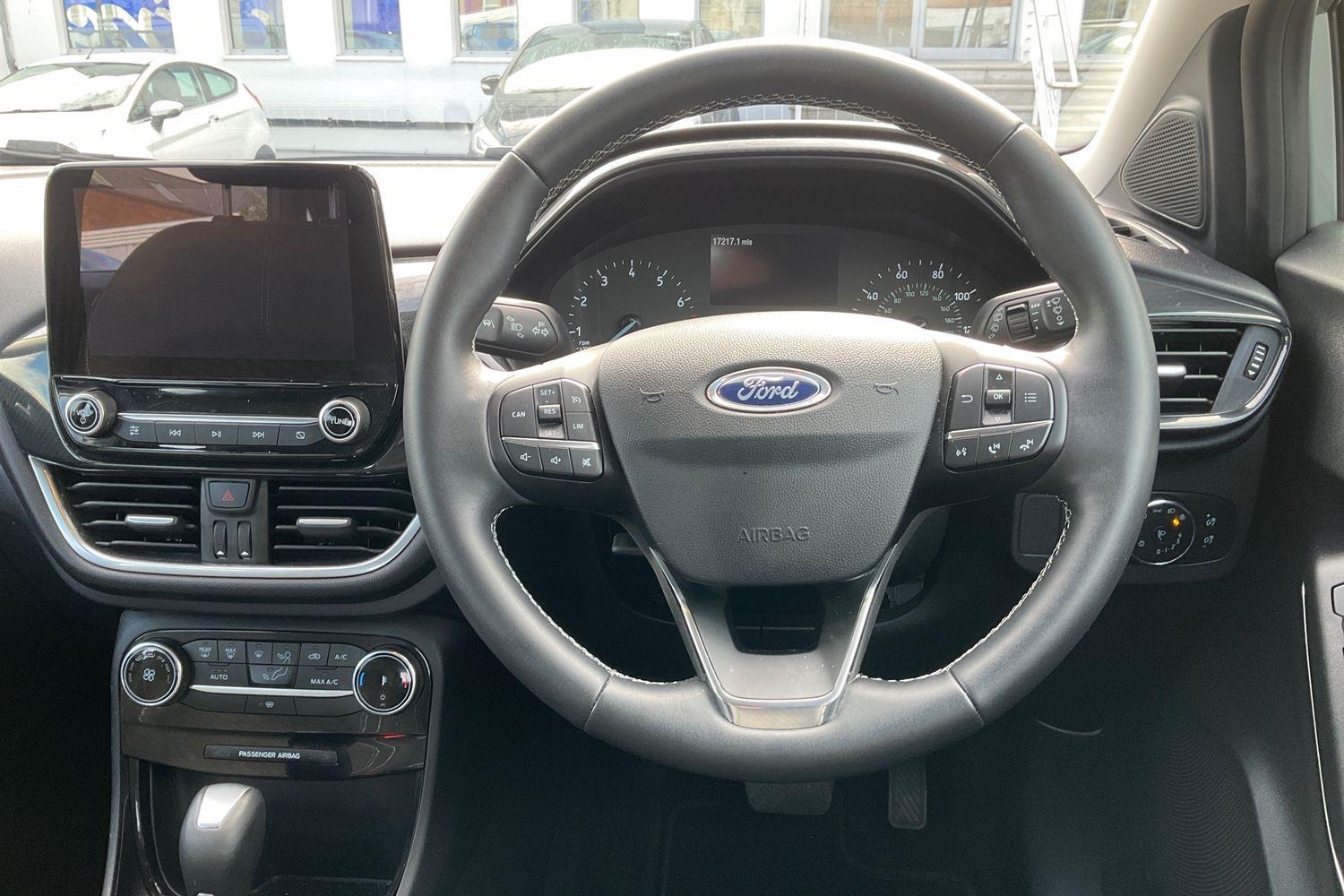 Ford PUMA Photo 11