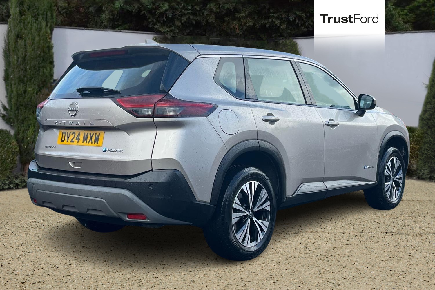 Nissan X-TRAIL Photo 3