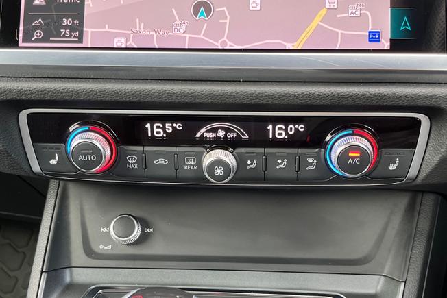 AUDI Q3 Photo 30