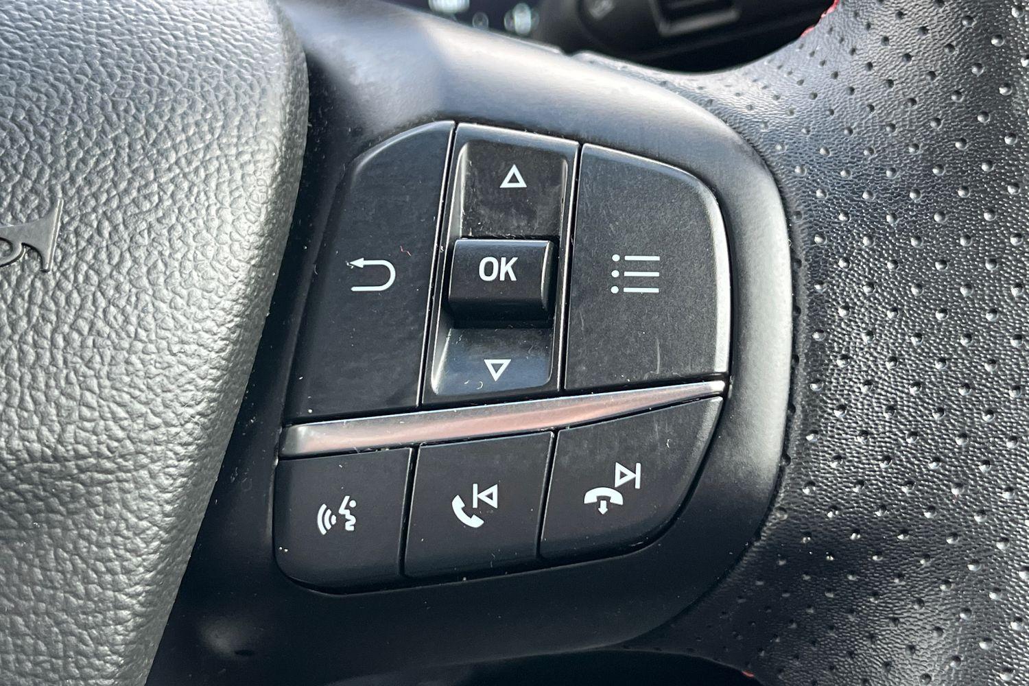 Ford FOCUS Photo 32