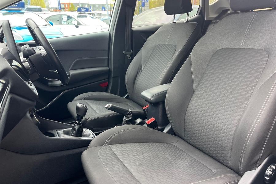 Ford Fiesta Photo autoimg-1d6128e440dd14a933dd233f47845cbefd1ba3bf.jpg