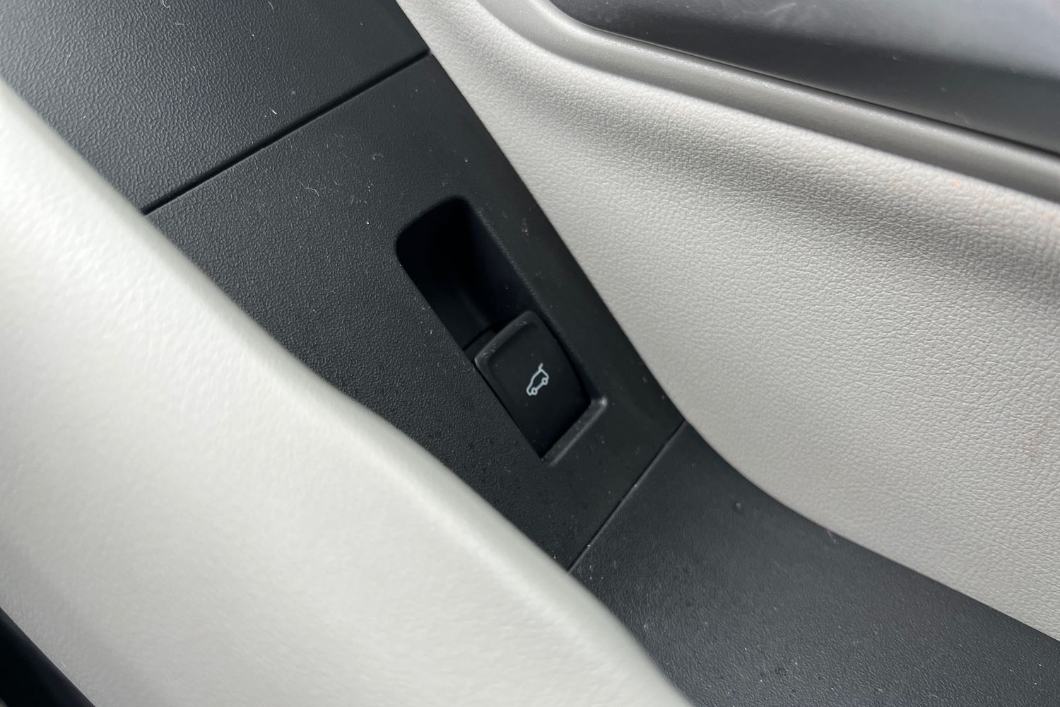 Ford Explorer Photo 24
