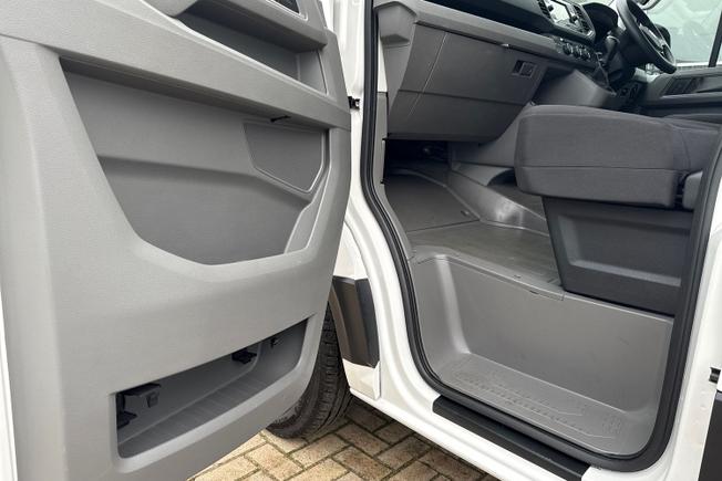 VOLKSWAGEN Crafter Photo 32