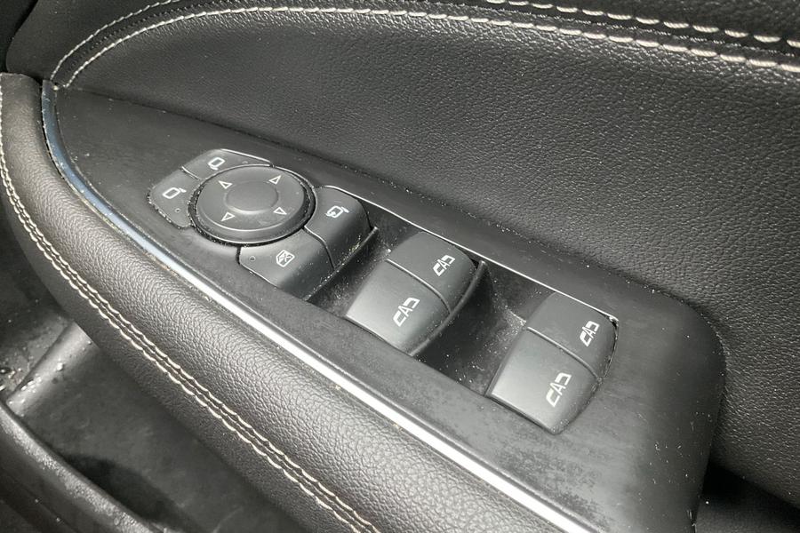 Vauxhall INSIGNIA Photo autoimg-1d65986a3b0e6e95897657d24d504ad1bfdadadf.jpg