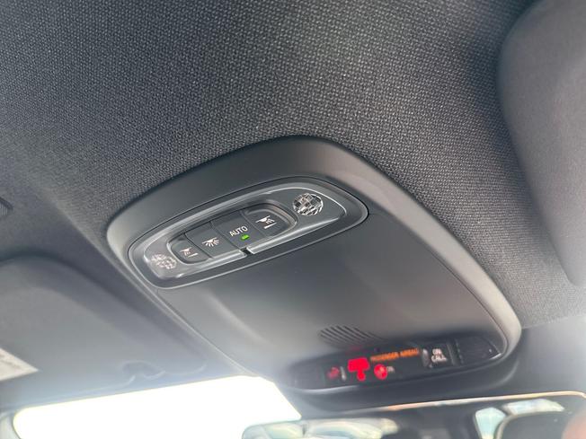 VOLVO Xc40 Photo 32